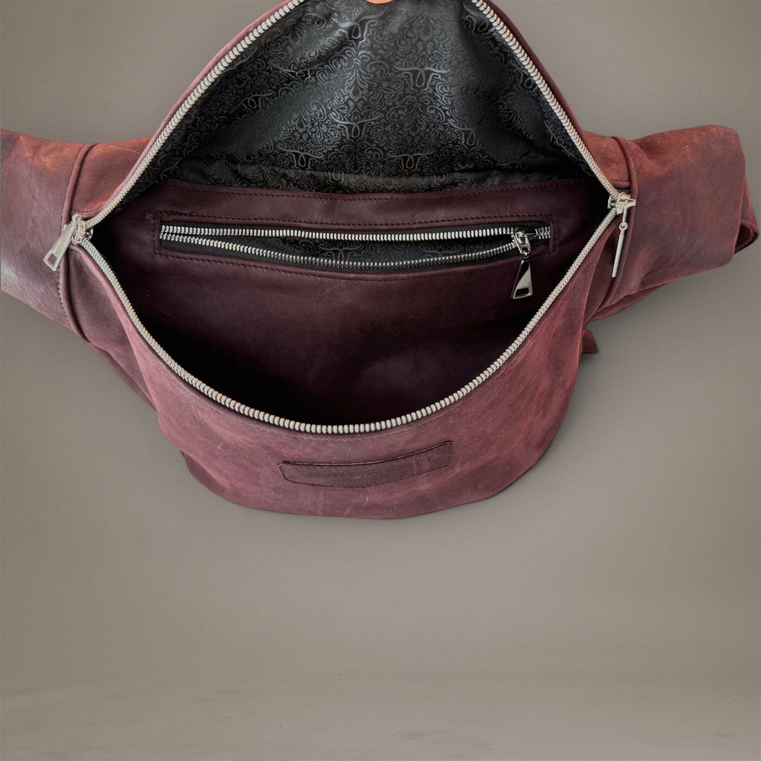 Belly Bag's „Chrissi“