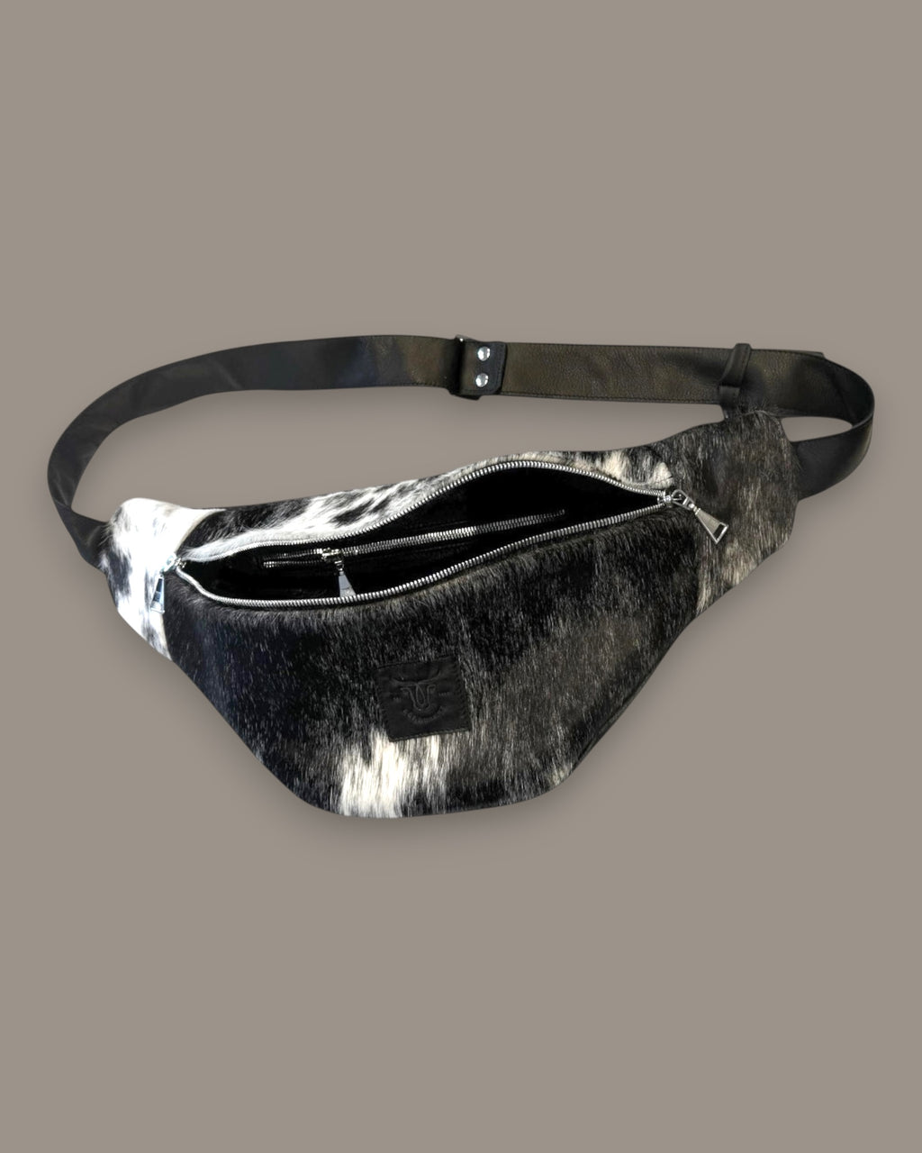 Belly Bag's „Chrissi“ Kuhfell