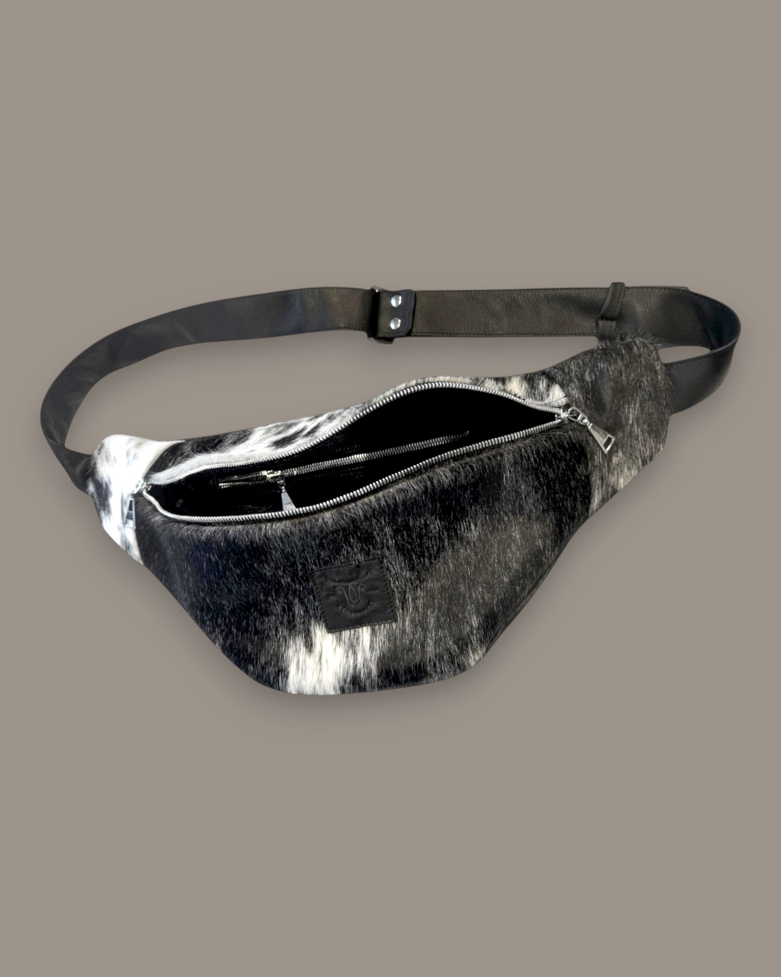 Belly Bag's „Chrissi“ Kuhfell